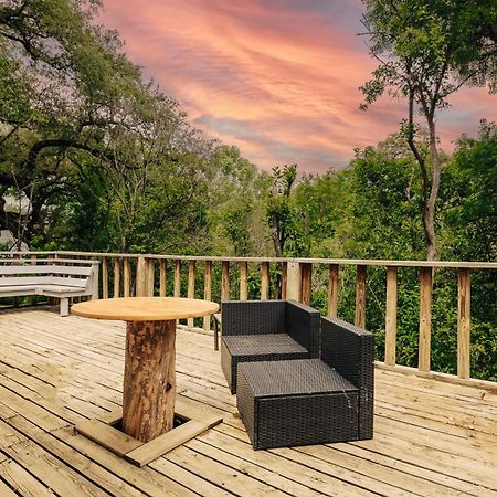 Group Retreat At Charming Twin Treehouses Near Ut Campus Austin Exterior photo